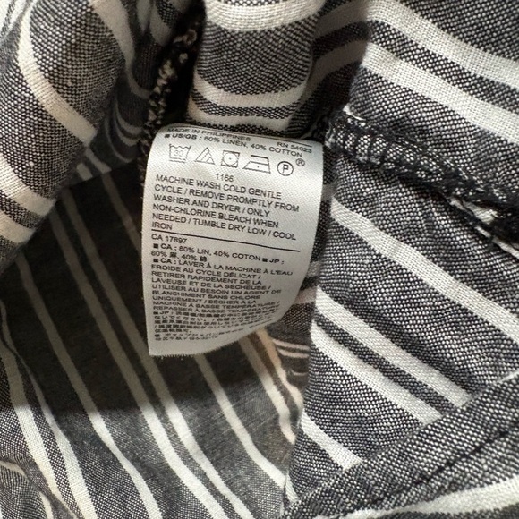 Banana Republic Black and White Striped Shirt - Picture 4 of 5